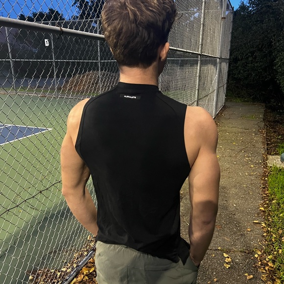 ALPHALETE MEN SLEEVELESS SPLIT END TANK TOP VEST T SHIRT ALL BLACK WORKOUT SPORT - Picture 6 of 16